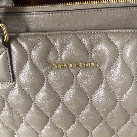 Large Vera Bradley Tote - Picture 2 of 11